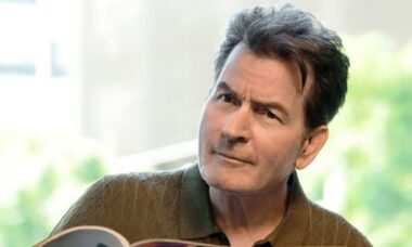 Charlie Sheen comenta sobre cena inesquecível de búfalo sendo decapitado em “Apocalypse Now”