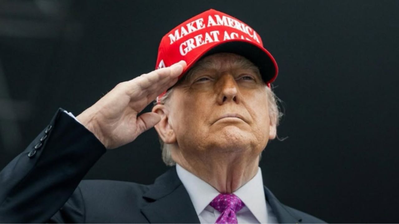 Donald Trump suggère de révoquer les licences de diffusion télévisée américaines après la suspension de Jimmy Kimmel