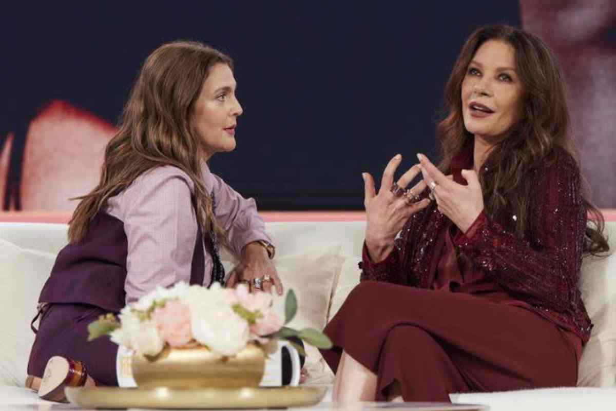 Drew Barrymore et Catherine Zeta-Jones, reproduction CBS