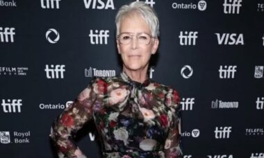 Jamie Lee Curtis lamenta morte de Charlie Kirk chamando-o de “Charlie Crist”