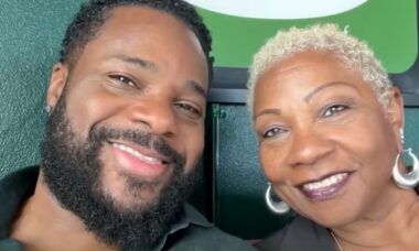 A mãe de Malcolm-Jamal Warner diz que sofreu uma “dor indescritível” ao saber da morte do filho