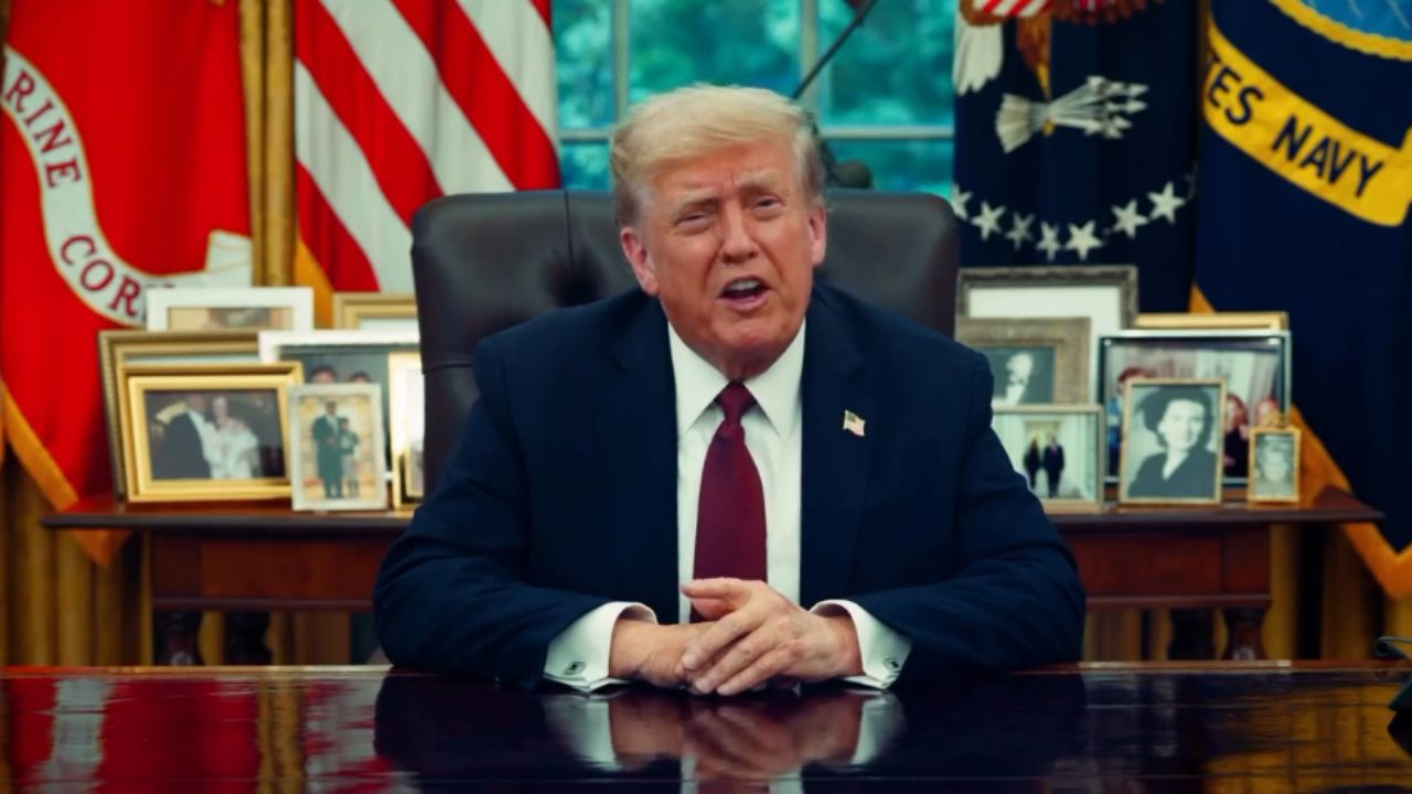 Donald Trump suggère de révoquer les licences de diffusion télévisée américaines après la suspension de Jimmy Kimmel