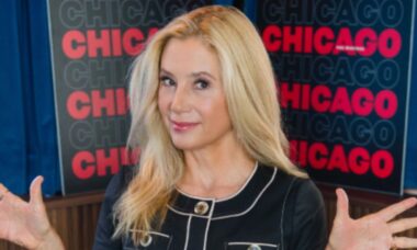 Mira Sorvino, estrela de “Chicago”, relembra de quando Charlie Sheen a pediu em casamento