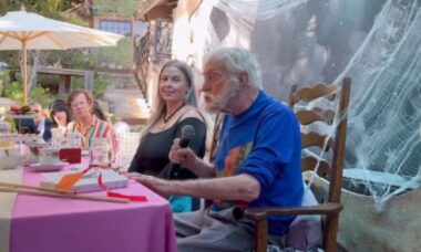 Aos 99 anos, Dick Van Dyke revela que fez uma visita secreta à Disneyland