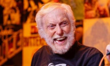 Dick Van Dyke comenta que “seria engraçado” se ele não completasse 100 anos de vida