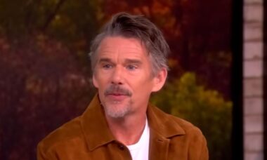 Ethan Hawke critica Donald Trump por exigir receber US$ 230 milhões da Justiça dos EUA