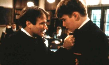 Robin William e Ethan Hawke em Dead Poets Society - reprodução