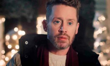 Macaulay Culkin - comercial de natal -reprodução YouTube