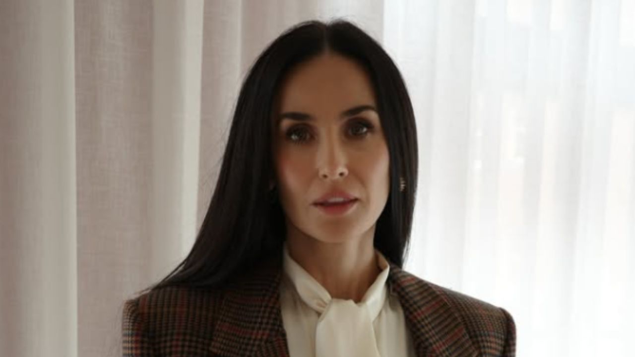 Demi Moore comenta sobre sua reação ao saber que seu pai não era seu pai biológico