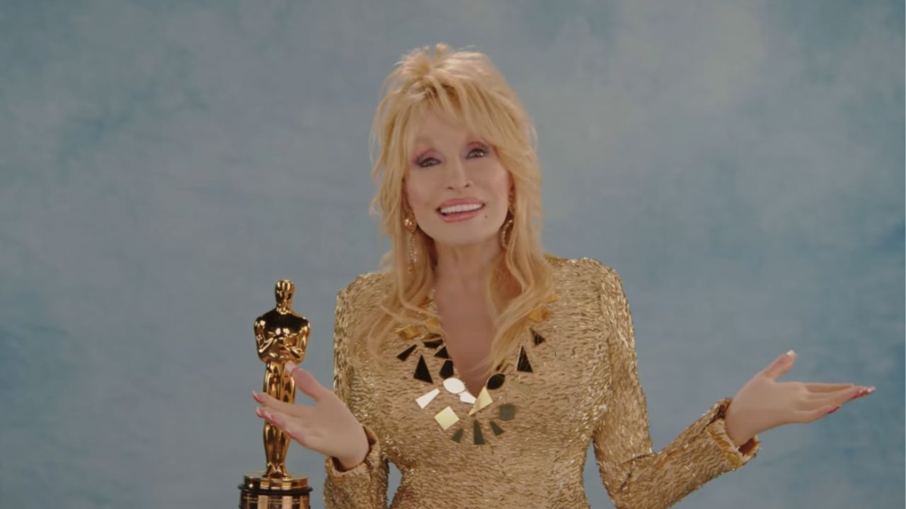 Dolly Parton celebra conquista do seu primeiro Oscar no Governors Award