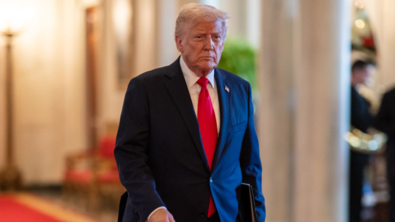 BBC pede desculpas a Donald Trump após o presidente ter feito exigências à emissora