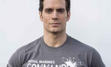 Henry Cavill. Instagram @henrycavill