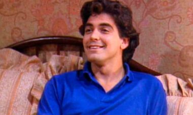 George Clooney em The Golden Girls - reprodução