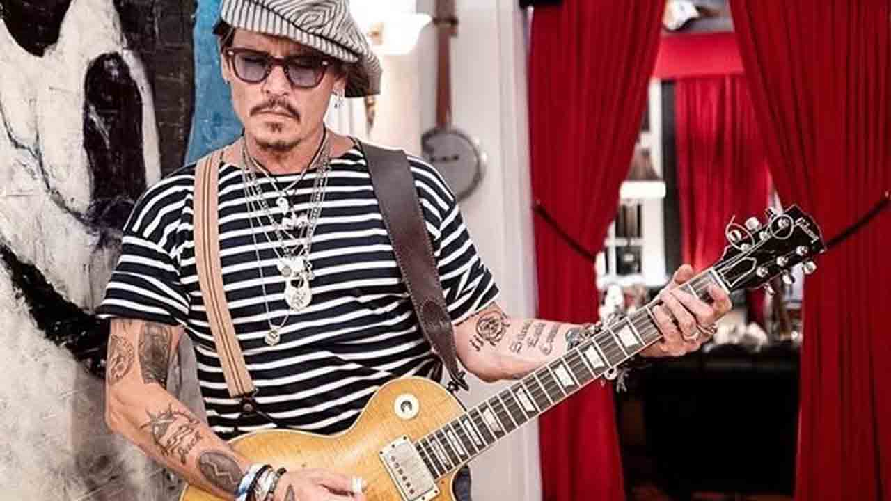 Instagram @johnnydepp