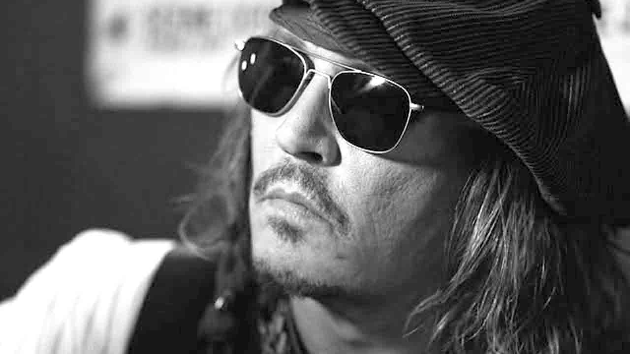 Instagram @johnnydepp