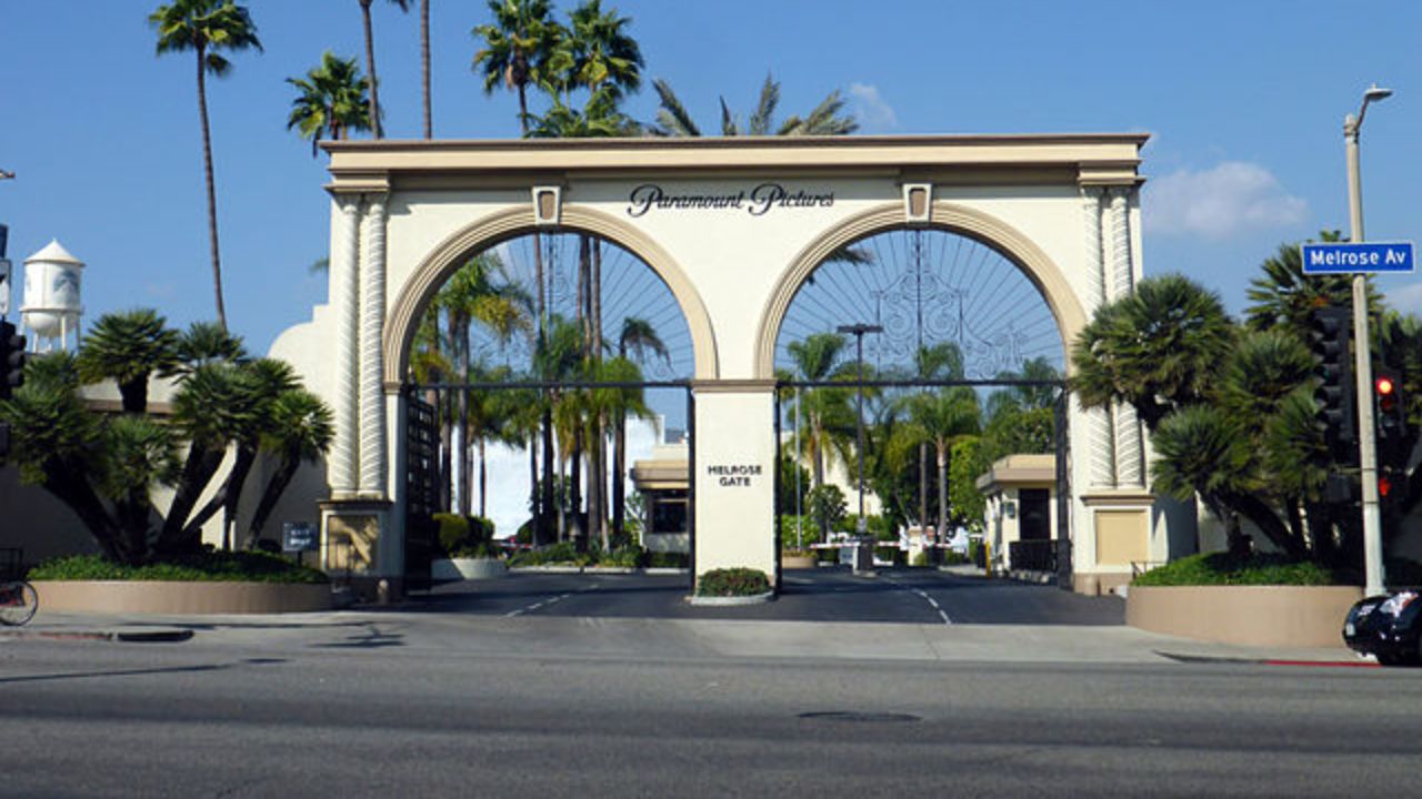 Ex-executivo da Paramount acusa a empresa acusando demiti-lo por ser “branco” e por ter 50 anos