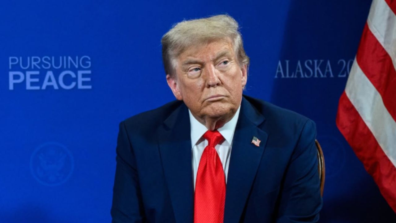 BBC se omlouvá Donaldu Trumpovi poté, co prezident vznesl požadavky vůči stanici