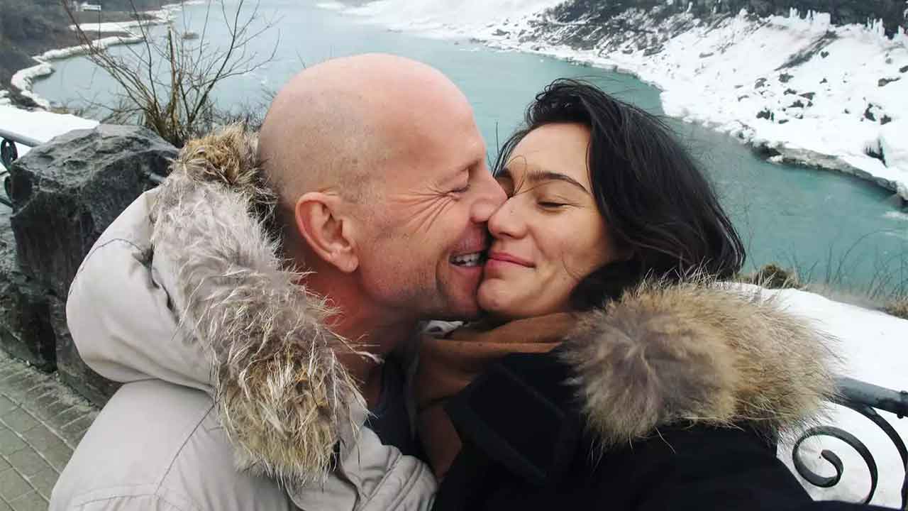 Bruce and Emma Willis - reproduction
