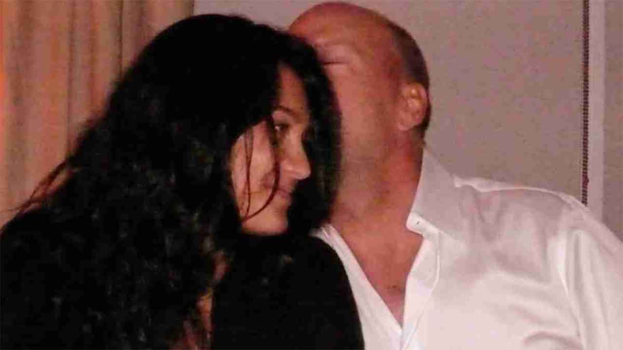 Bruce and Emma Willis - reproduction
