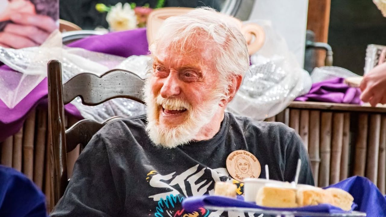 Fãs de Dick Van Dyke ficam chocados ao saber que ele nasceu antes de uma das maiores invenções da humanidade