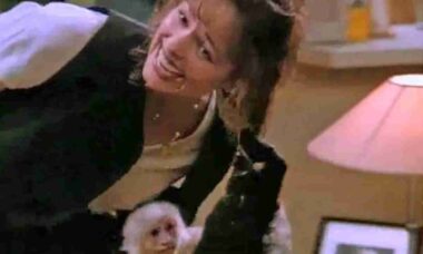 Melora Hardin em Friends - reprodução