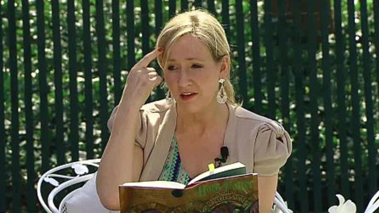 J.K. Rowling recebe uma quantia exorbitante de dinheiro todos os dias com e-books de Harry Potter