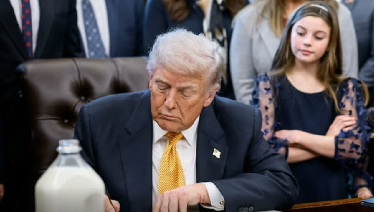 Trump kritizuje Bidenovu ospalost a uživatelé internetu poukazují na rozpor v prezidentově výroku