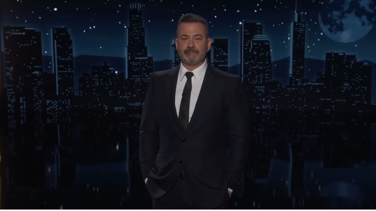 Jimmy Kimmel se rozplakal při komentování vraždy Alexe Prettiho v Minneapolisu