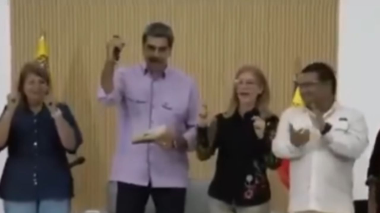 Maduro é flagrado rebolando em vídeo viral dias antes de ser sequestrado