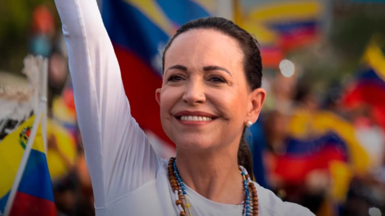 María Corina Machado é criticada por oferecer seu Prêmio Nobel da Paz a Donald Trump
