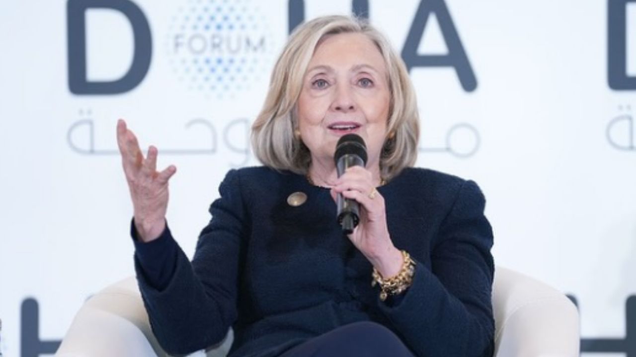 Hillary Clinton acusa Trump usá-la de tentar “acobertar” os arquivos Epstein