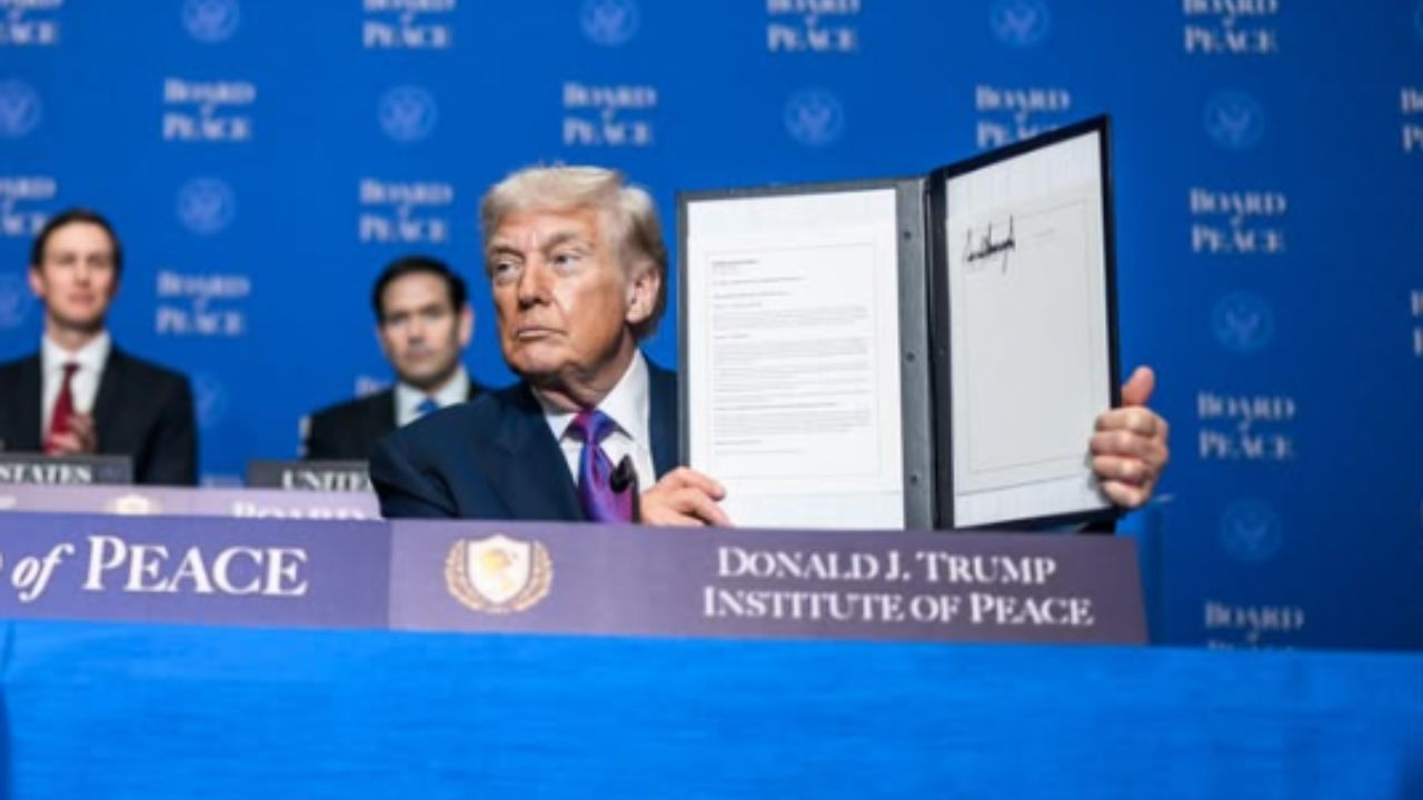 Donald Trump faz comentário inesperado sobre sua vida íntima durante evento do Conselho da Paz