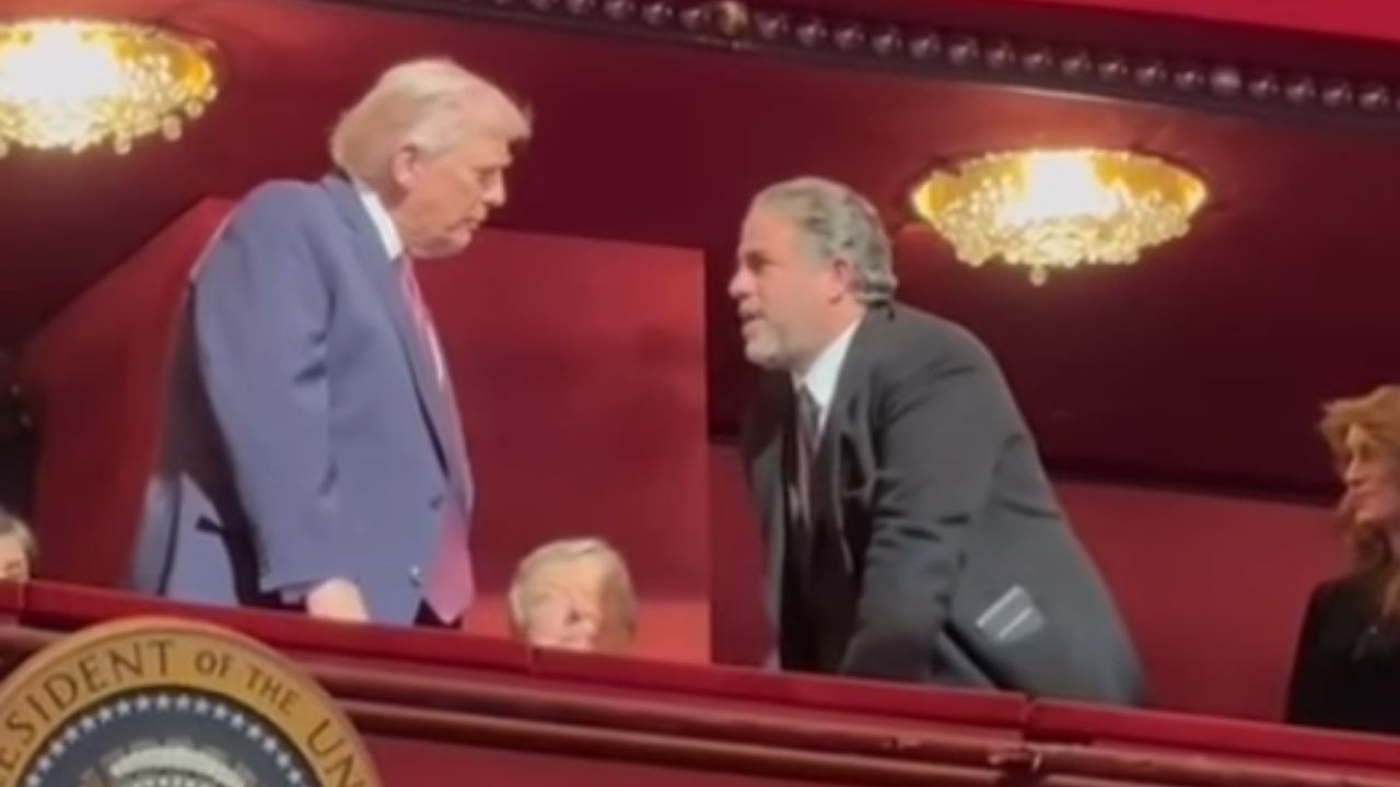 Brett Ratner, režisér dokumentu o Melanii Trumpové, se objevuje na nových snímcích z případu Epstein