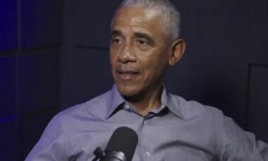 Barack Obama quebra o silêncio após Donald Trump postar vídeo racista sobre ele