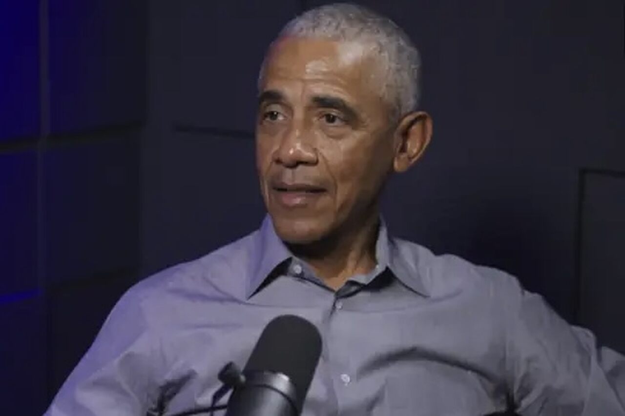Barack Obama quebra o silêncio após Donald Trump postar vídeo racista sobre ele