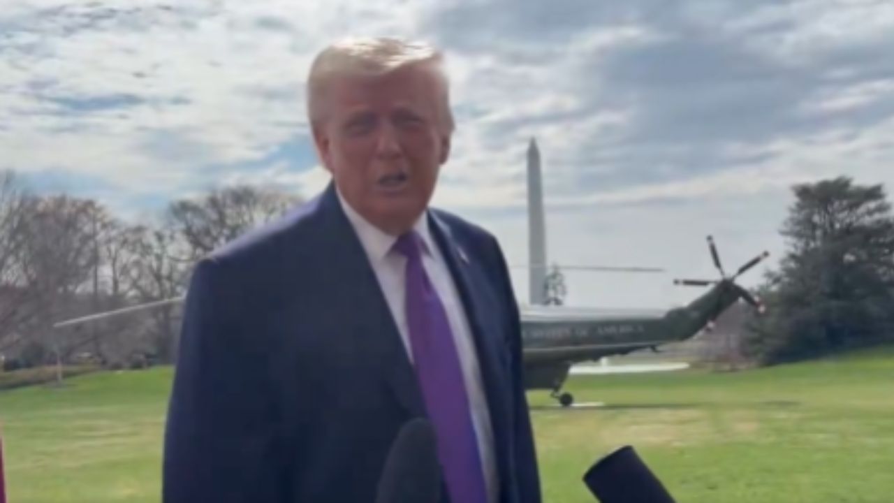 Repórter desmente Trump sobre fraude nas eleições e presidente a ataca verbalmente