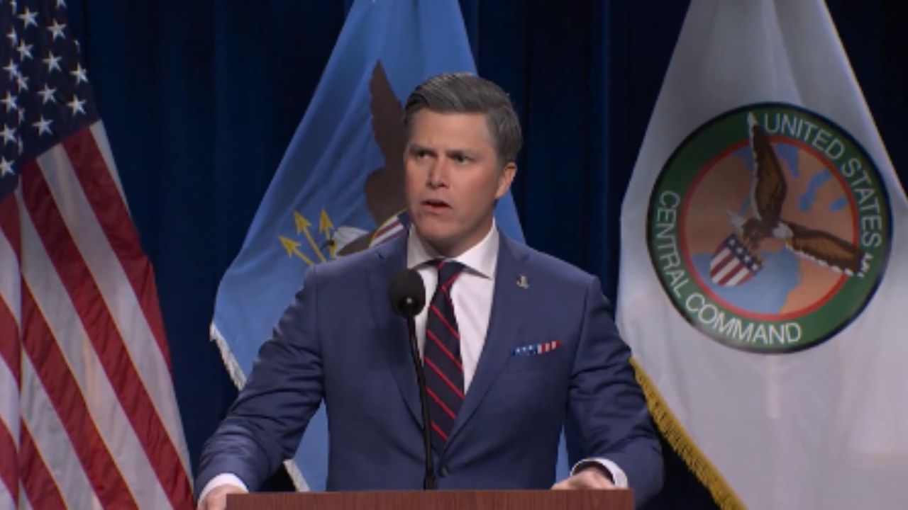 Pete Hegseth, secretário de guerra dos EUA, é zombado em esquete do Saturday Night Live
