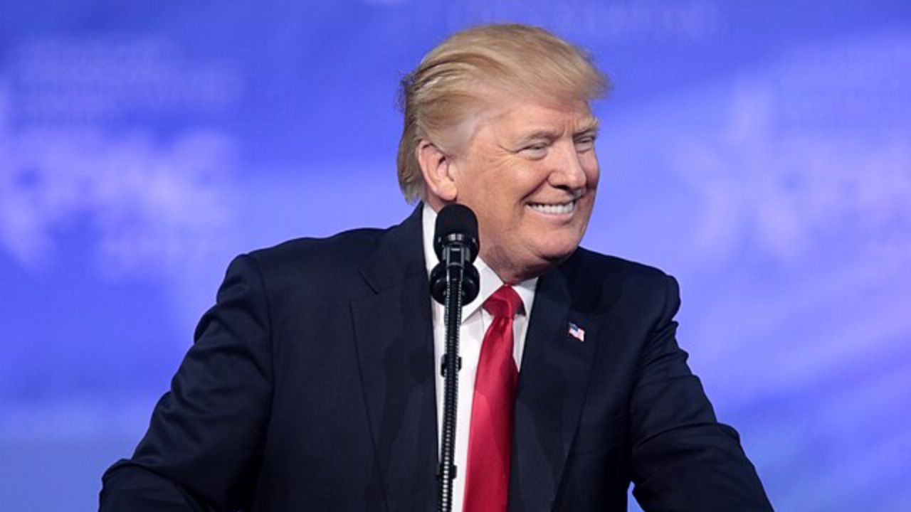 Il trust di Trump ha acquistato fino a 1,25 milioni di dollari in titoli di debito Netflix a gennaio