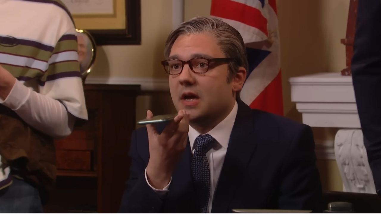 Trump compartilha esquete do SNL UK que tira sarro do primeiro-ministro do Reino Unido