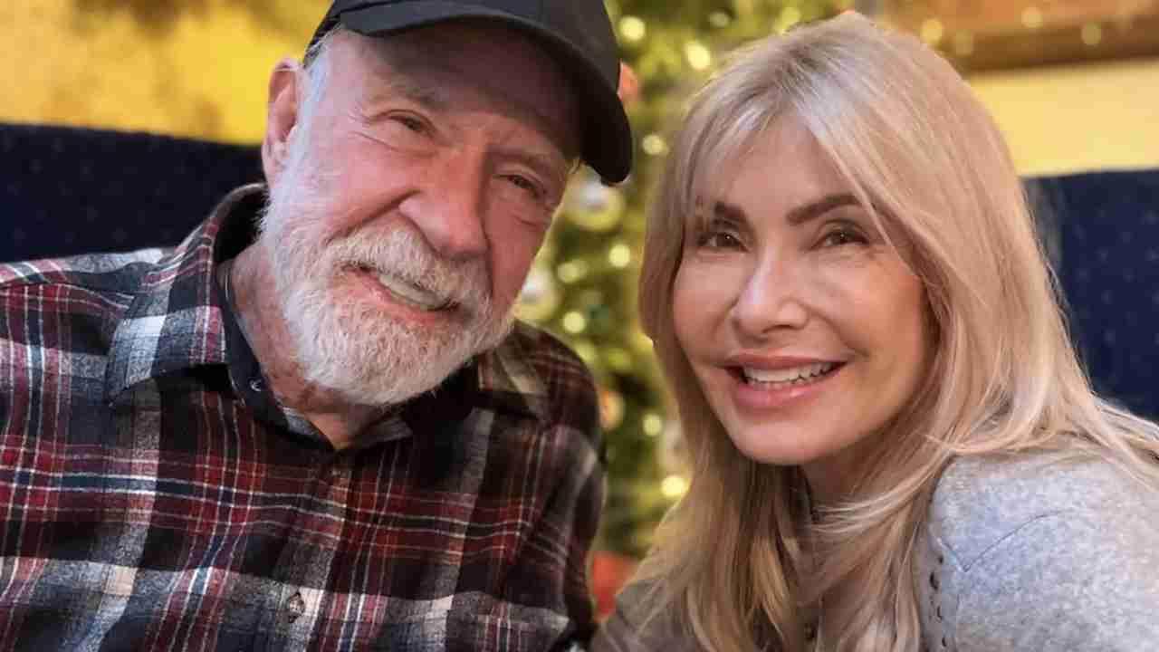 Chuck Norris and his wife - Instagram reproduction