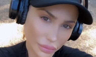 Ex-estrela de reality show dá à luz na prisão após ser acusada de matar o namorado