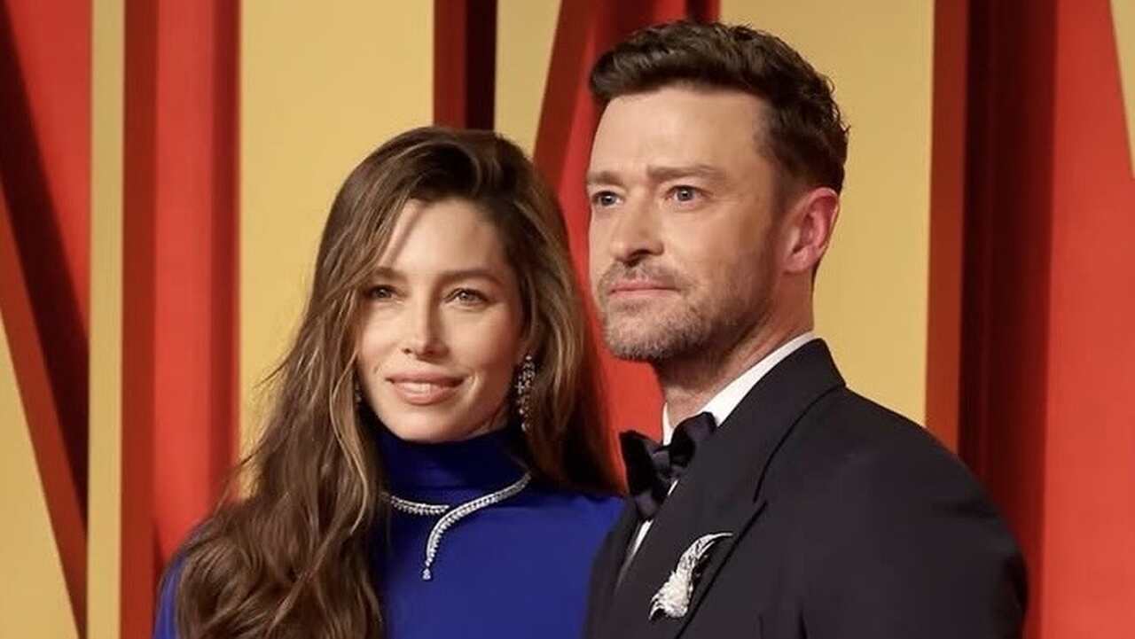 Jessica Biel “não está feliz” com vídeo de Justin Timberlake sendo preso por dirigir embriagado