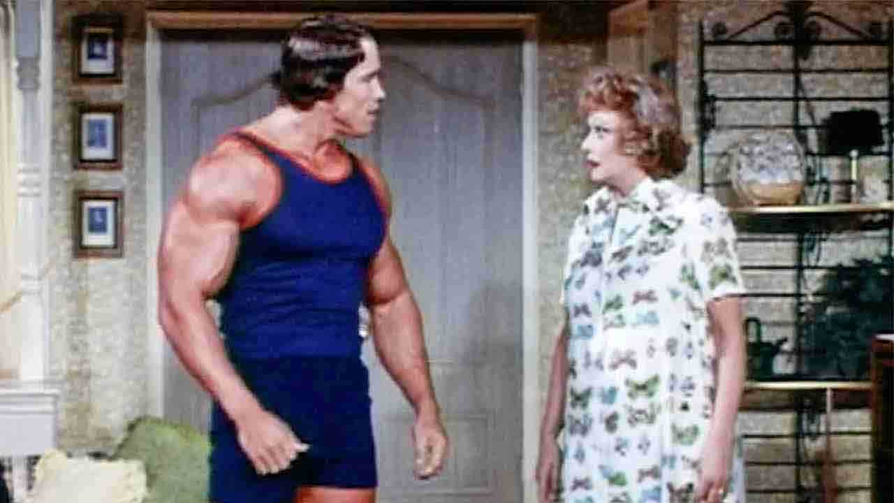 Arnold Schwarzenegger e Lucille Ball - Foto: Reprodução: YouTube