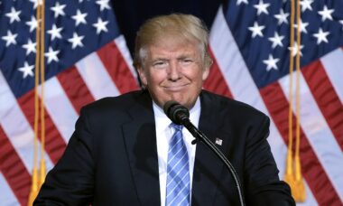 Trump é detonado por internautas após dizer que não sabe o que é uma mercearia