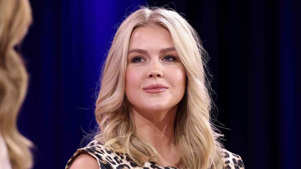 Karoline Leavitt maakte een grap over ‘schoten’ vóór de schietpartij tijdens diner met Donald Trump