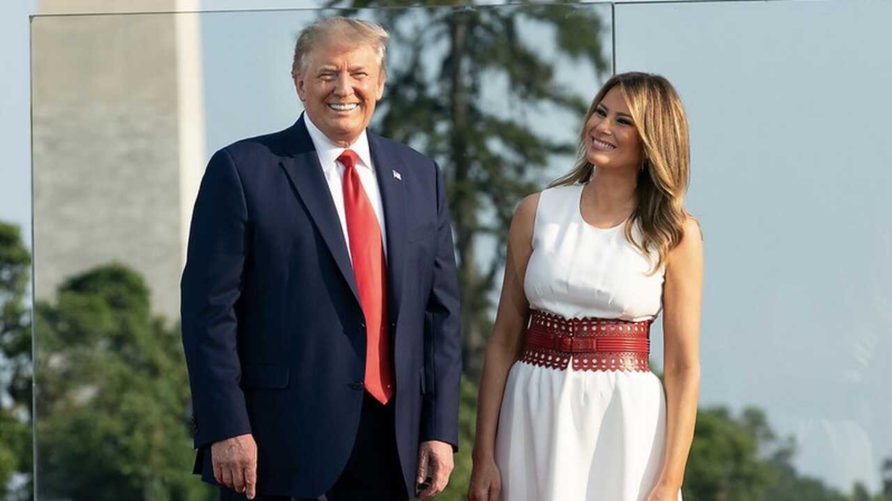 Donald Trump megszakítja beszédét, hogy kijelentse: házassága Melaniával nem fog sokáig tartani