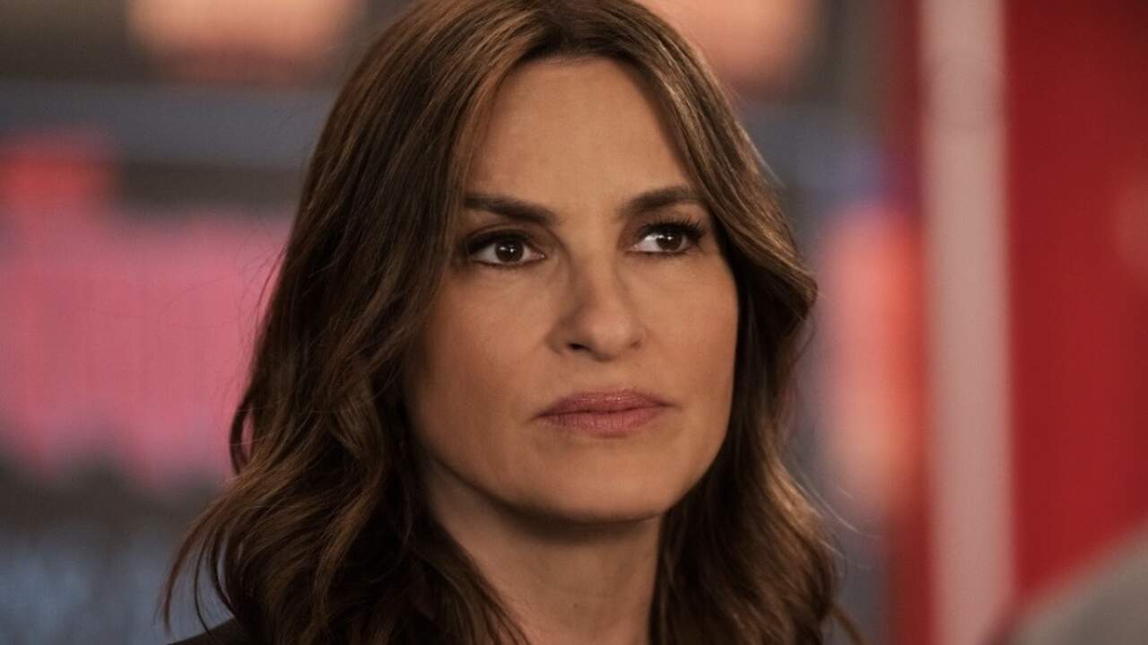 Mariska Hargitay reveals who cut her kissing scene with Christopher Meloni in "Law & Order: SVU"