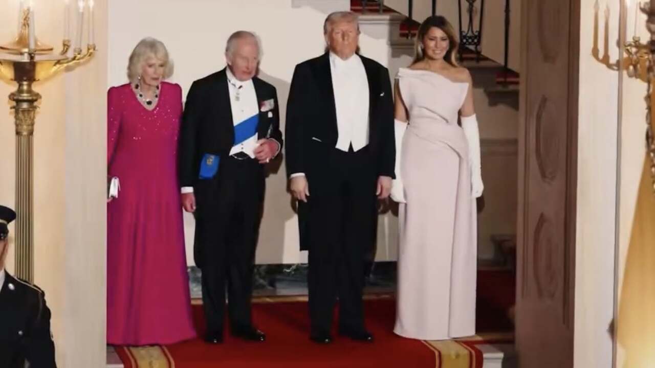 Szájról olvasás szerint Károly király rögtön a találkozás után "letolta" Donald Trumpot