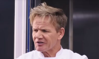 Gordon Ramsay quase vomita após participante de reality servir prato com curativo usado