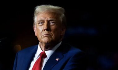Médico da CNN levanta preocupações sobre supostos cochilos diurnos de Trump